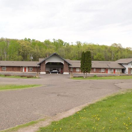 Amerivu Inn & Suites - St Croix Falls Saint Croix Falls Ngoại thất bức ảnh