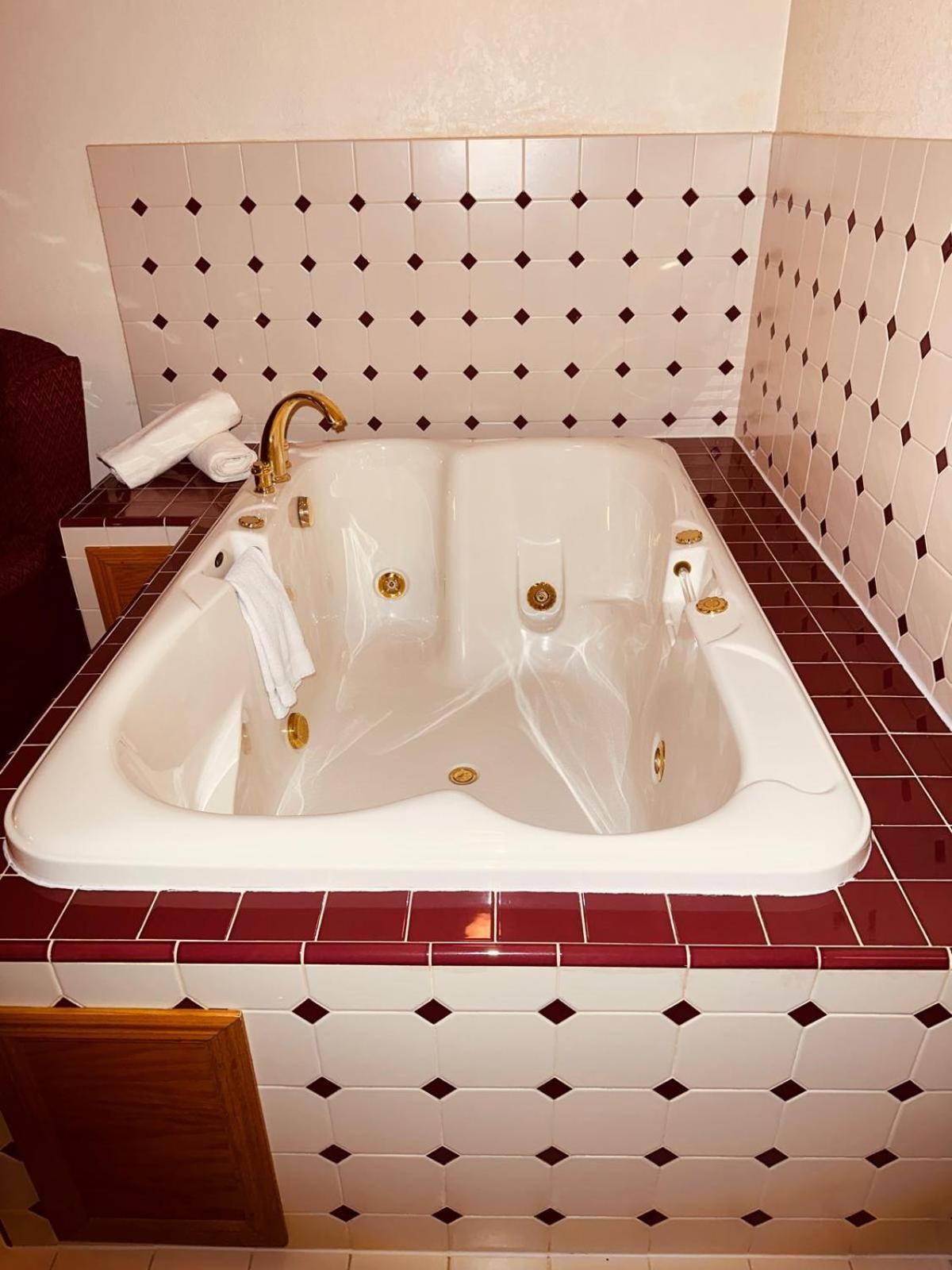 Amerivu Inn & Suites - St Croix Falls Saint Croix Falls Ngoại thất bức ảnh