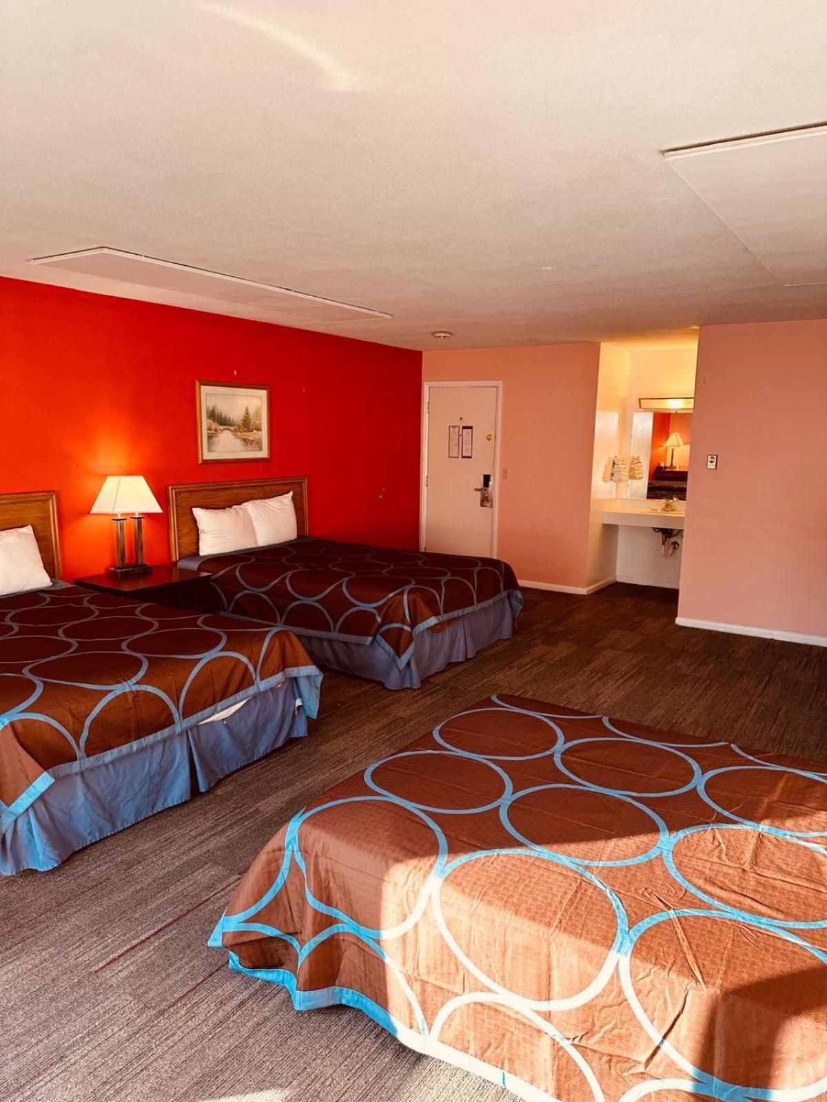 Amerivu Inn & Suites - St Croix Falls Saint Croix Falls Ngoại thất bức ảnh