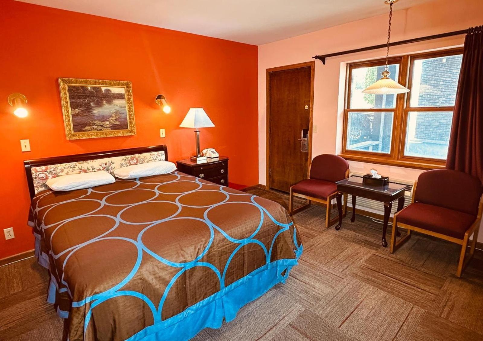 Amerivu Inn & Suites - St Croix Falls Saint Croix Falls Ngoại thất bức ảnh