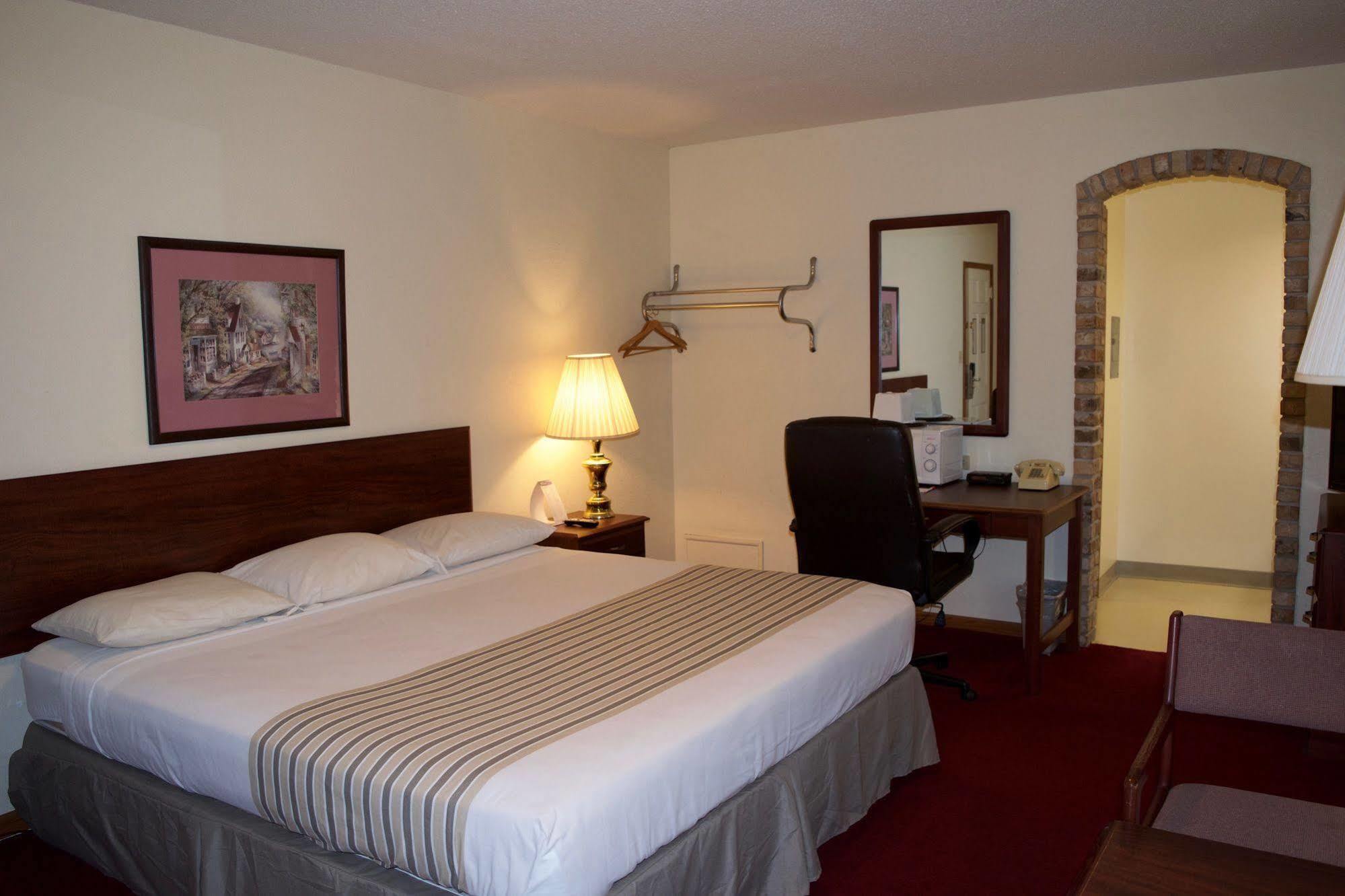 Amerivu Inn & Suites - St Croix Falls Saint Croix Falls Ngoại thất bức ảnh